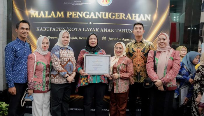 Bunda Eva Dwiana Terima Penghargaan KLA 2025, Bukti Nyata Perlindungan Hak Anak