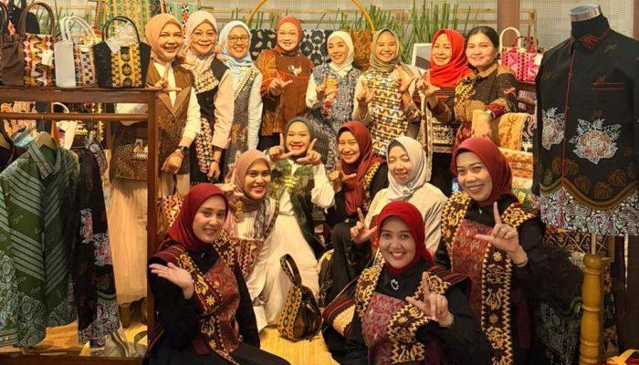 Tapis Lampung Memikat Jakarta, Asri Tapis Tebar Pesona di Persit Bisa 2