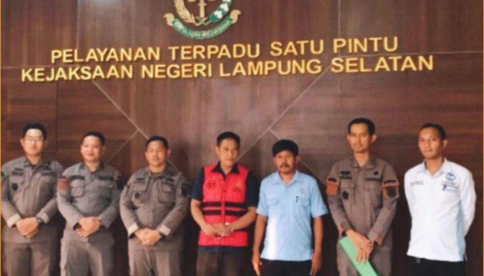 Diduga Selewengkan Dana Desa, SR Ditahan Kejari Lampung Selatan Selama 20 Hari
